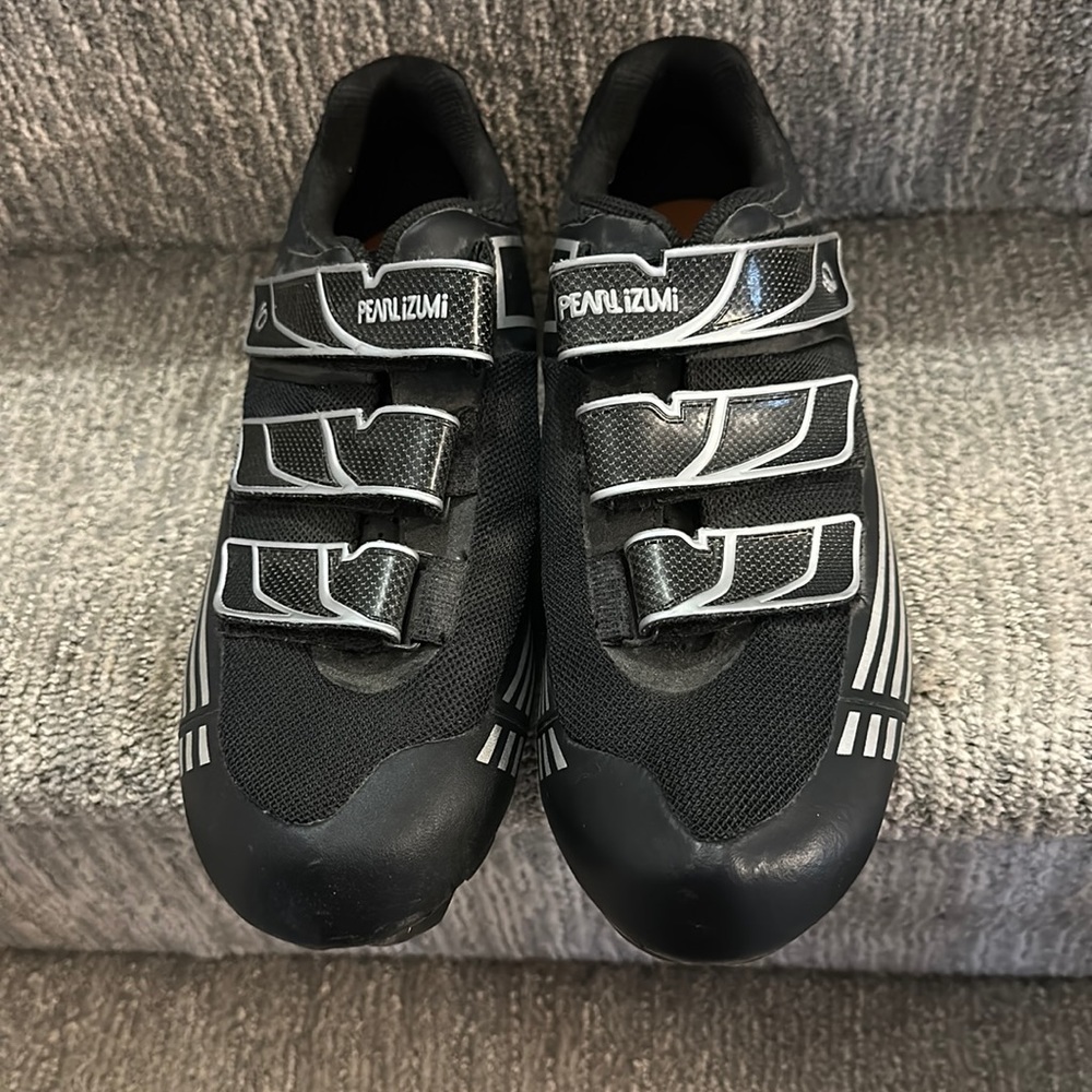Pearl Izumi cycling shoes size 9.5